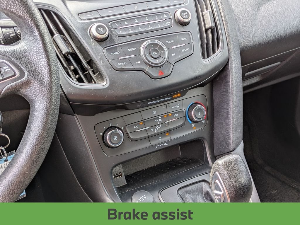 Used 2018 Gray Ford SE image 30