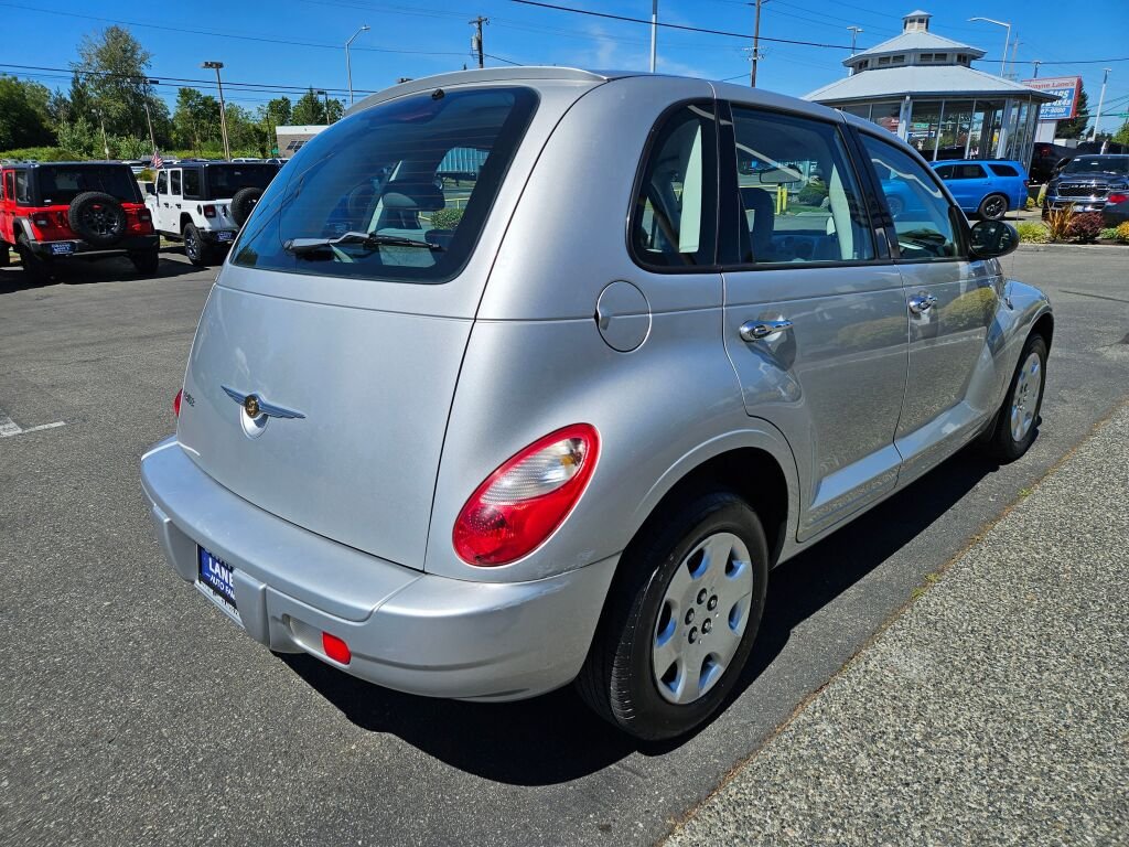 Used 2009 Bright Silver Metallic Clear Coat Chrysler LX image 5
