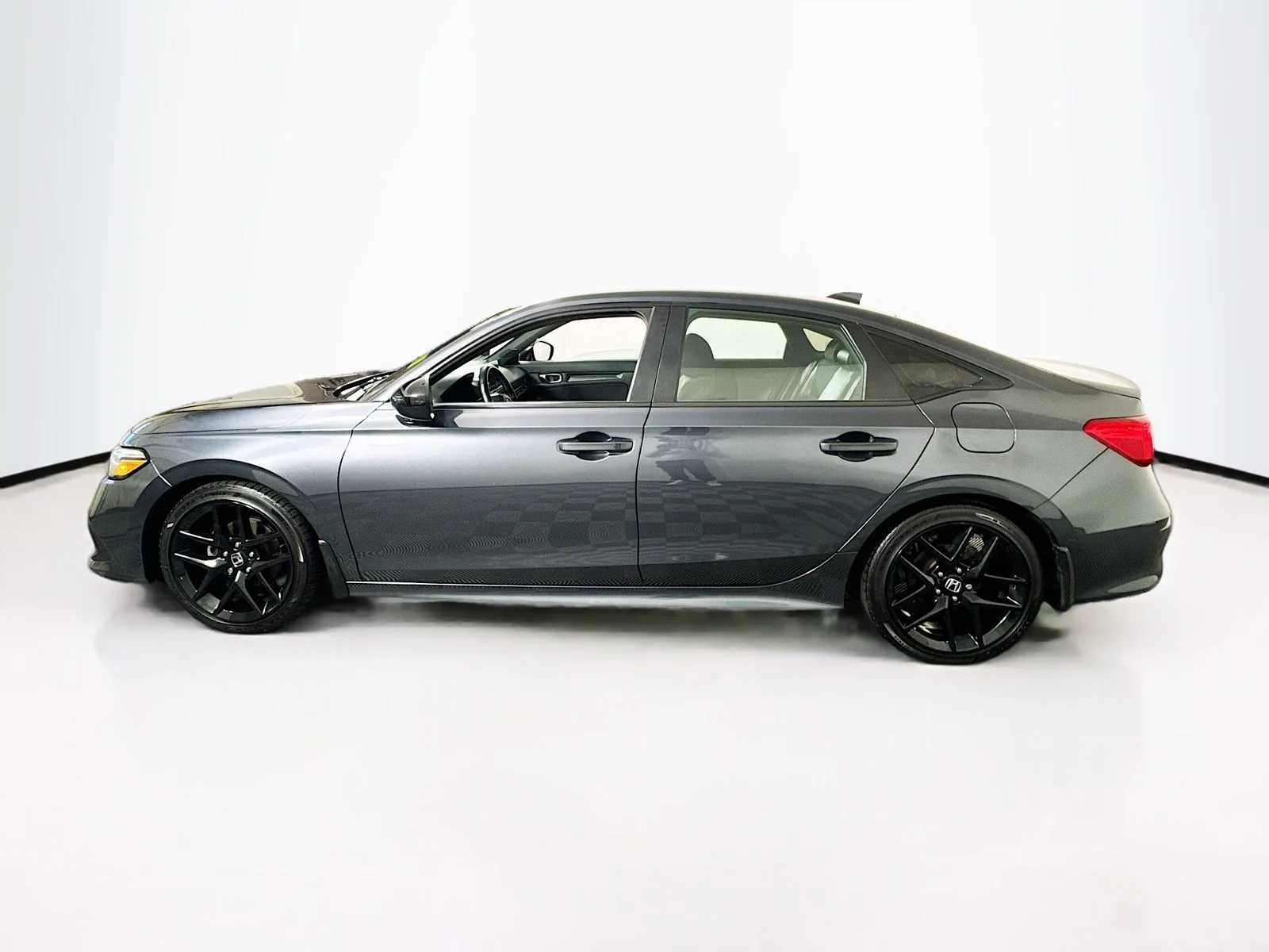 Used 2023 Gray Honda Sport image 4