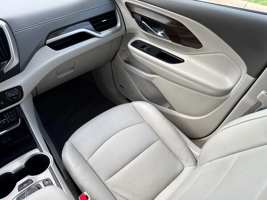 Used 2020 White GMC Denali image 15