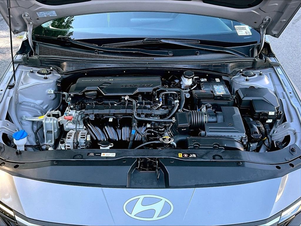 Used 2024 Fluid Metal Hyundai SEL image 28