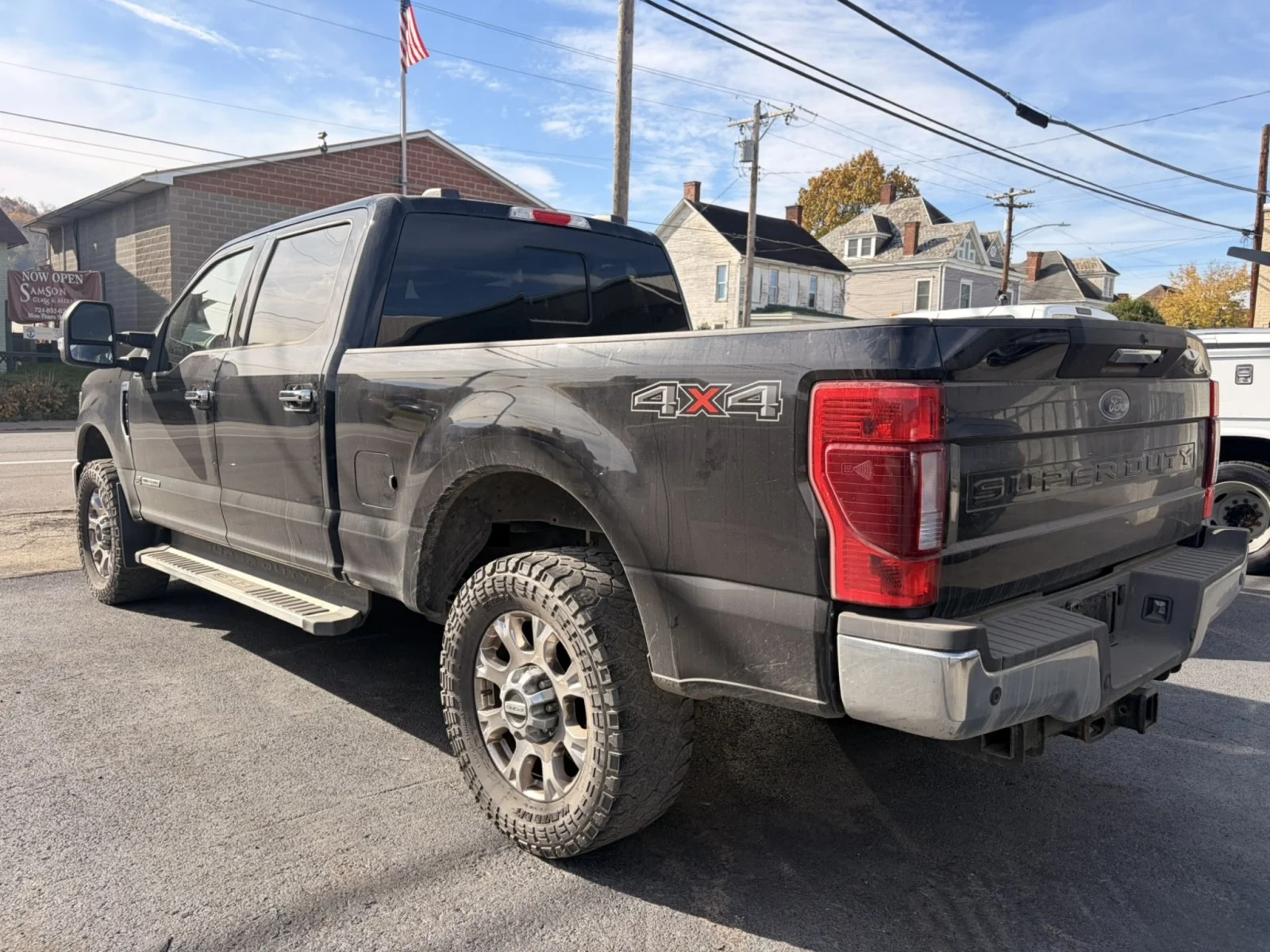 Used 2022 Agate Black Metallic Ford LARIAT image 3