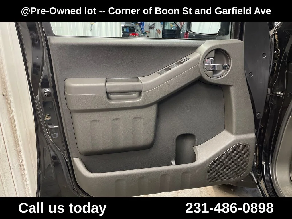 Used 2015 Black Nissan PRO-4X image 14