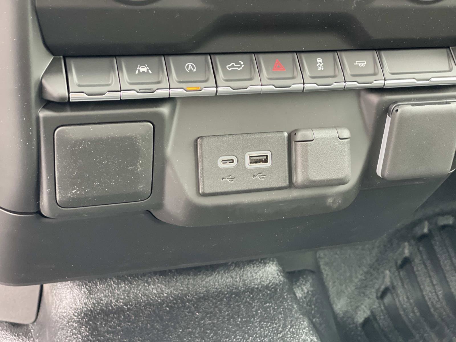2026 GMC Sierra 1500 Pro - Photo 18