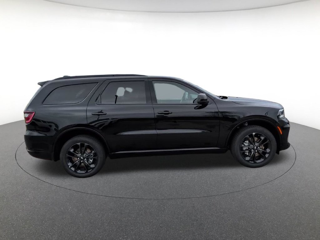 New 2026 Diamond Black Clear-Coat Exterior Paint Dodge GT image 3
