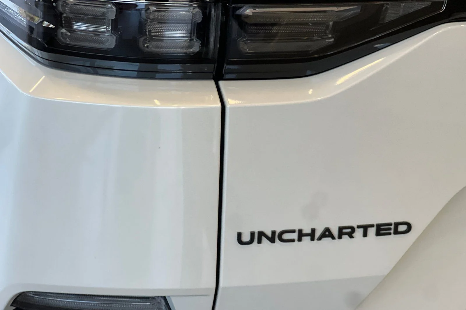 New 2026 White Subaru Premium image 25