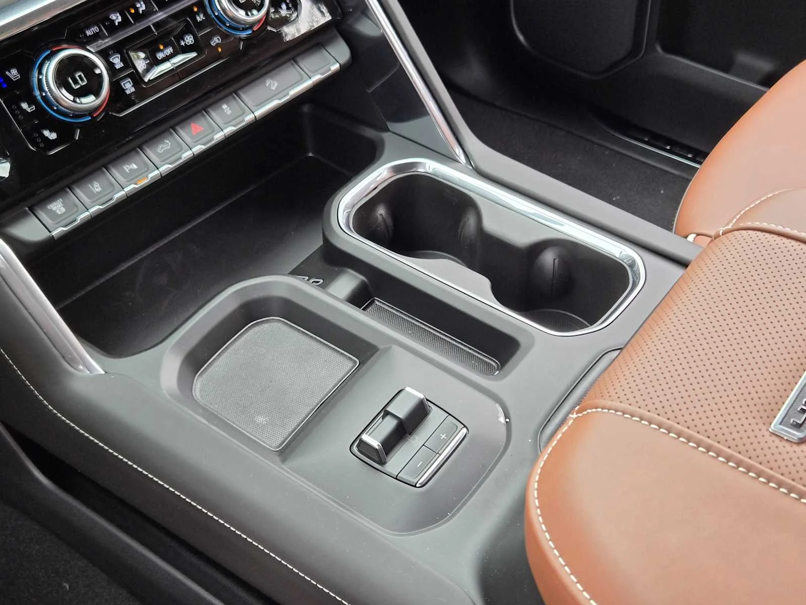 2026 GMC Sierra 2500HD Denali Ultimate - Photo 14
