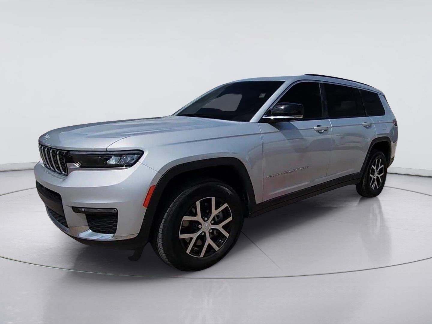 2025 Jeep Grand Cherokee L photo 4 of 34