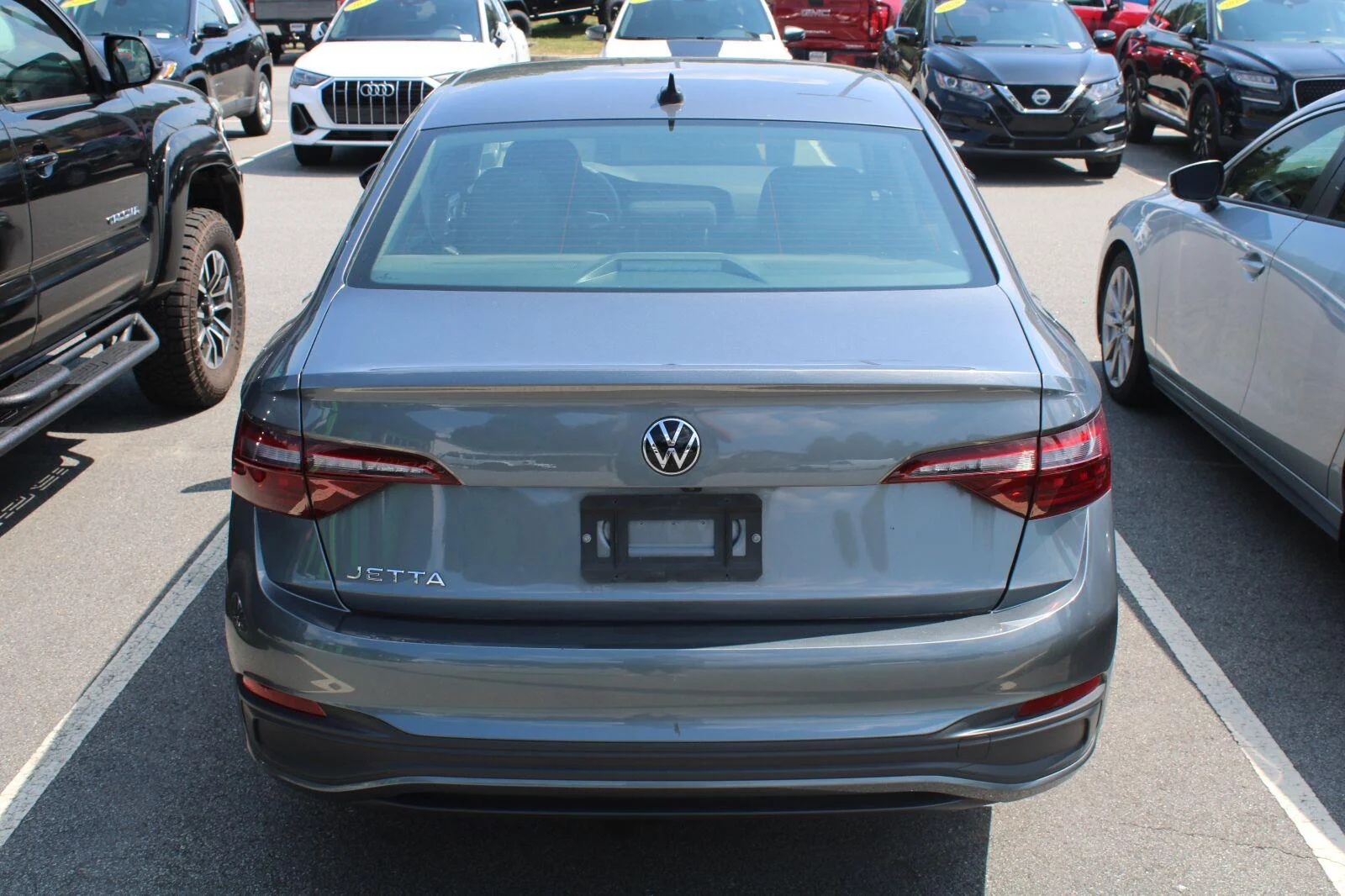 Used 2022 Platinum Gray Metallic Volkswagen S image 7