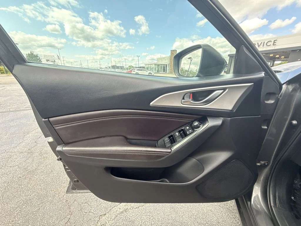 Used 2018 Gray Mazda Touring image 13