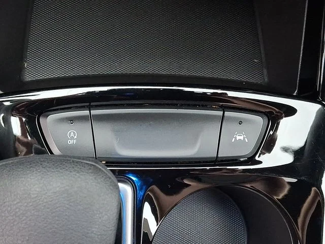 Used 2025 Blue Chevrolet 2RS image 23