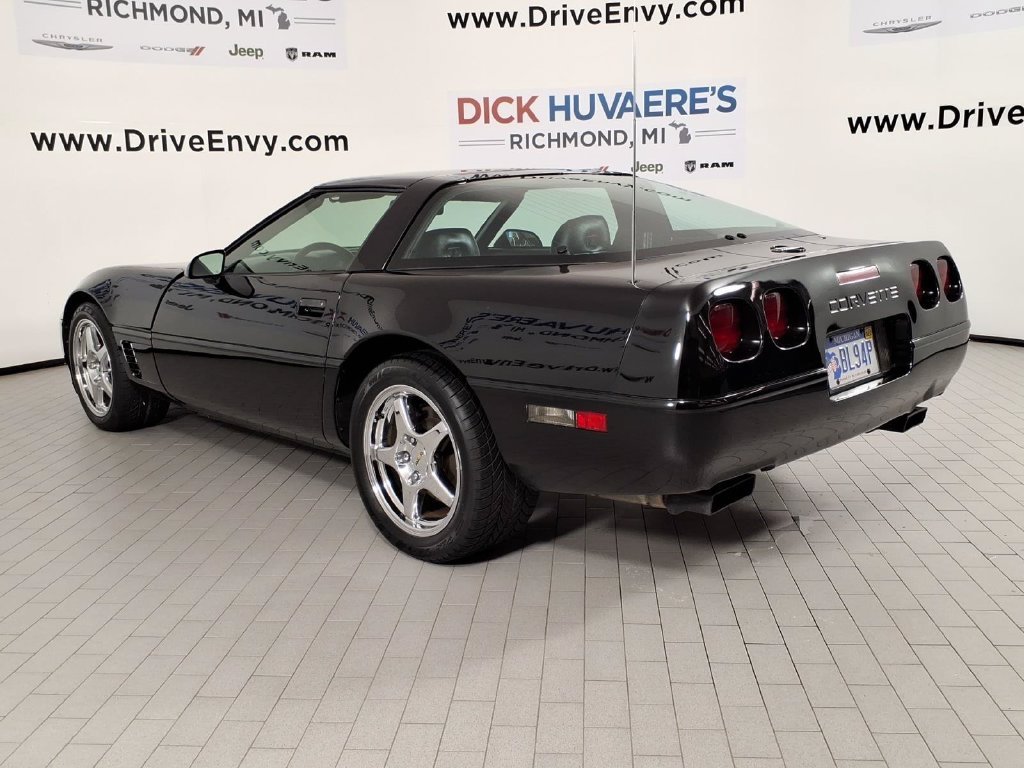 Used 1995  Chevrolet Base image 6