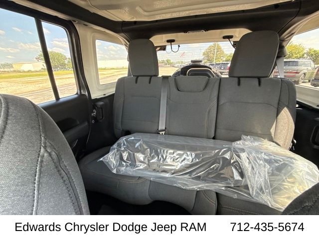 New 2026 Granite Crystal Metallic Clearcoat Jeep Willys image 18