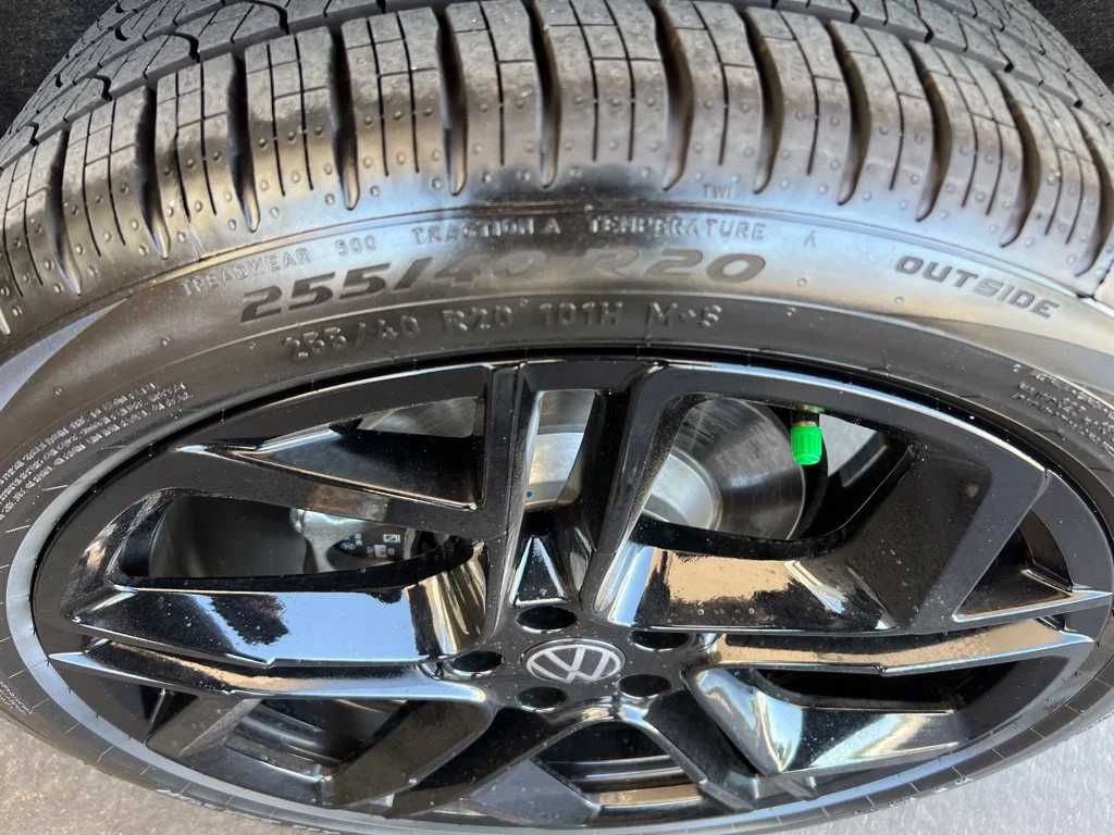 New 2026 Green Volkswagen 2.0T SE R-Line Black image 29