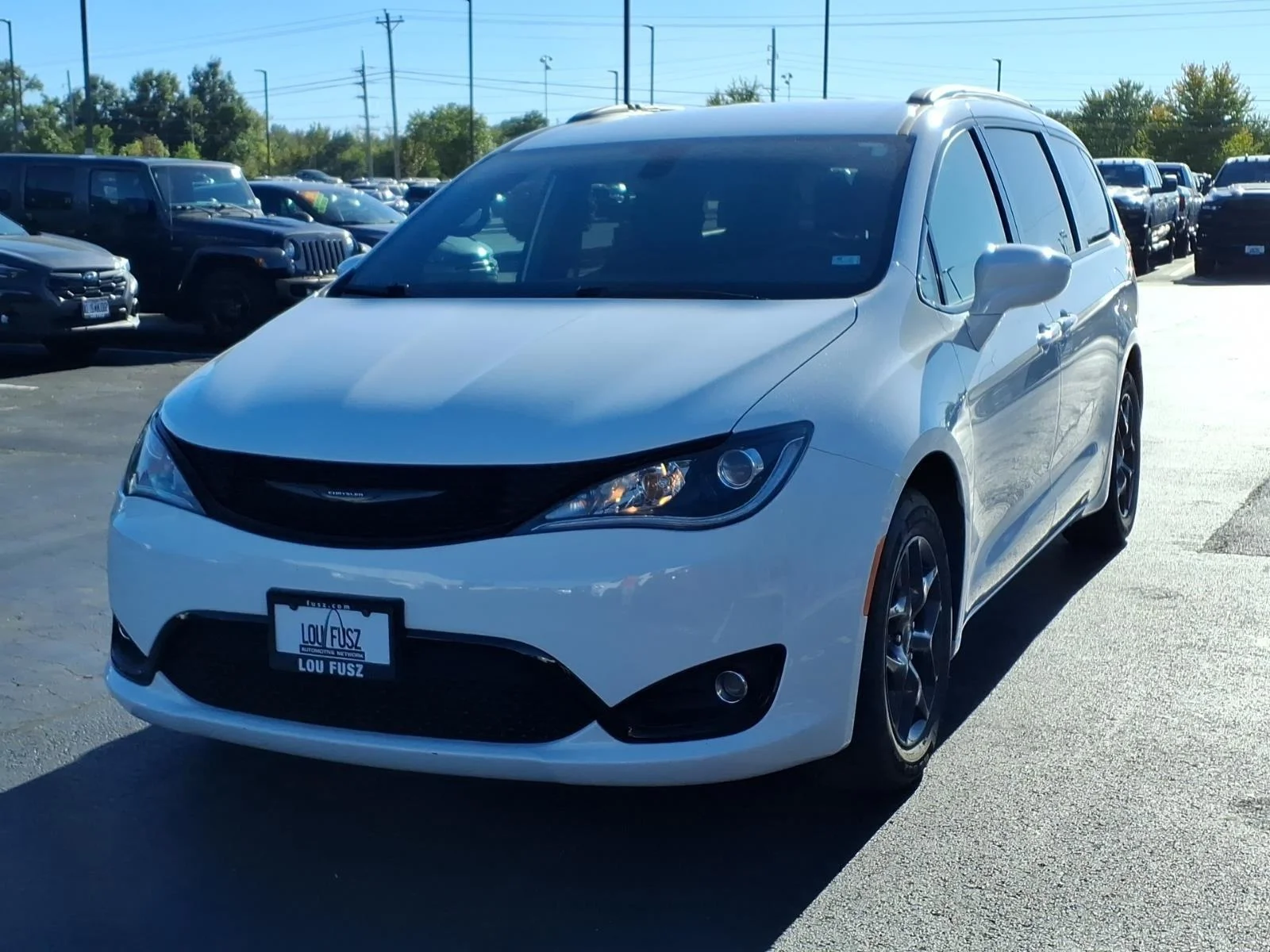 Used 2018 Chrysler Pacifica Touring Plus with VIN 2C4RC1FG6JR194646 for sale in O'Fallon, MO