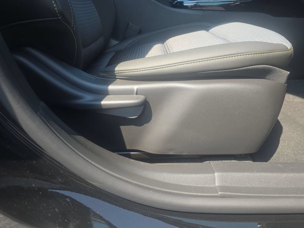 Used 2025 Mosaic Black Metallic Chevrolet LT image 37