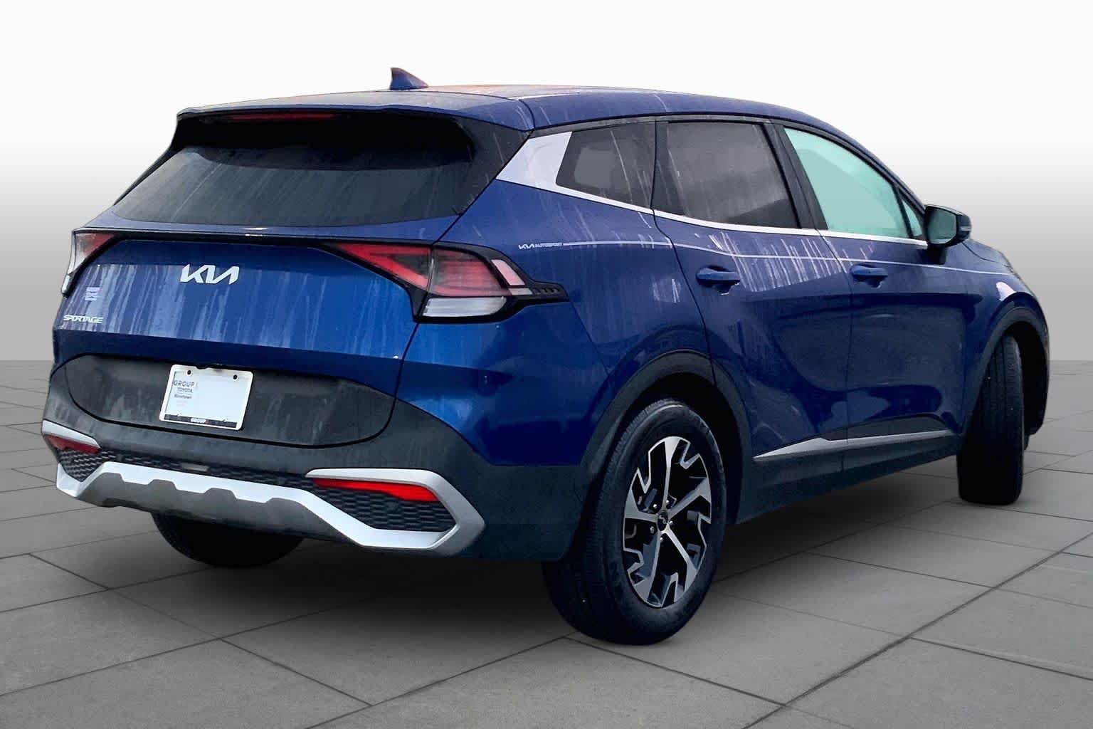 Used 2024 Sapphire Blue Kia EX image 12