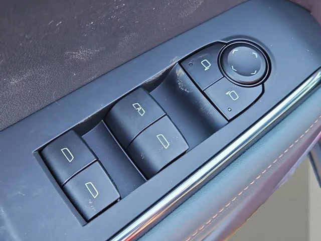 2026 GMC Acadia AT4 - Photo 18