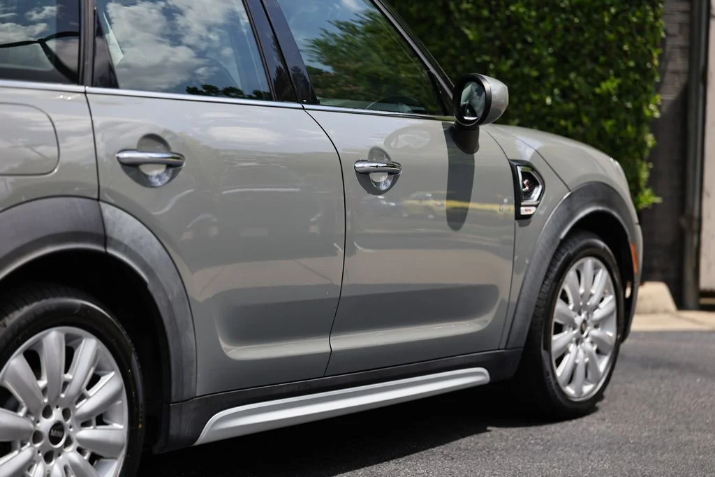 Used 2021 Moonwalk Gray Metallic MINI Classic image 9