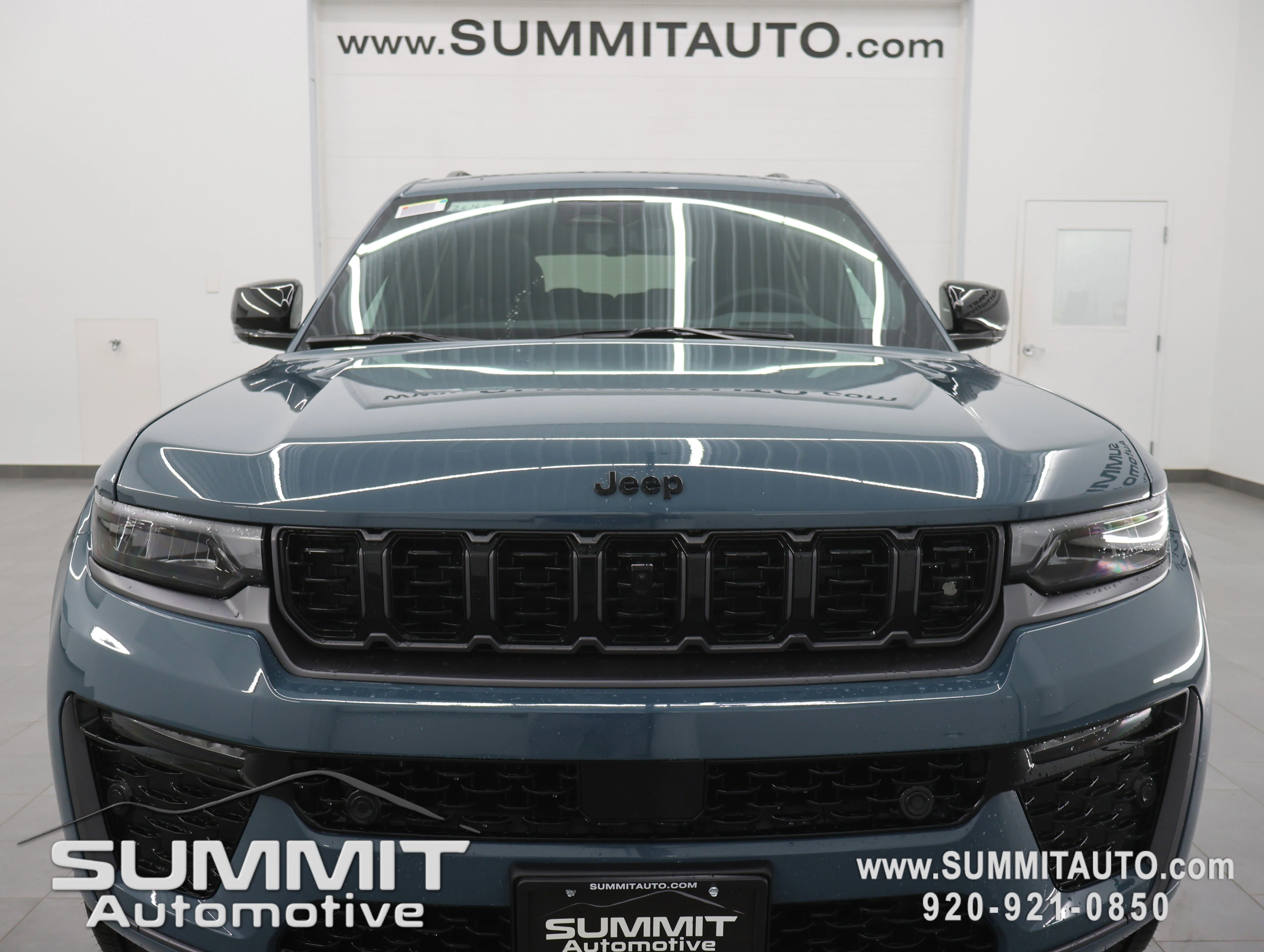 New 2026 Steel Blue Exterior Paint Jeep Limited image 26