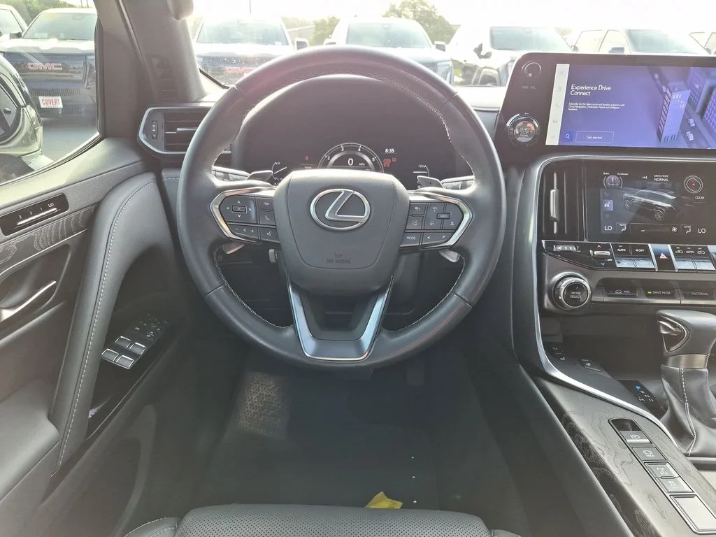 Used 2022 Silver Lexus 600 Premium image 33
