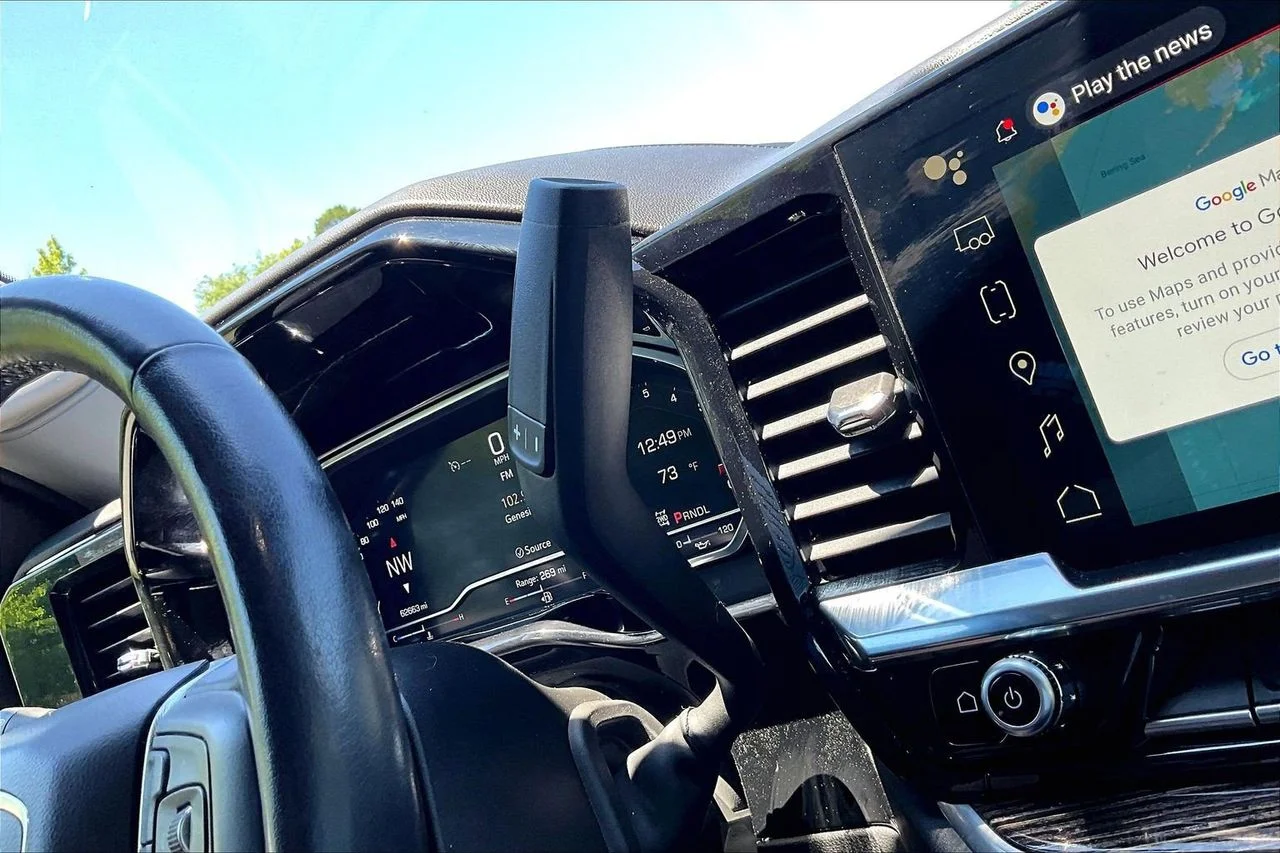 Used 2022 Red GMC Elevation image 30