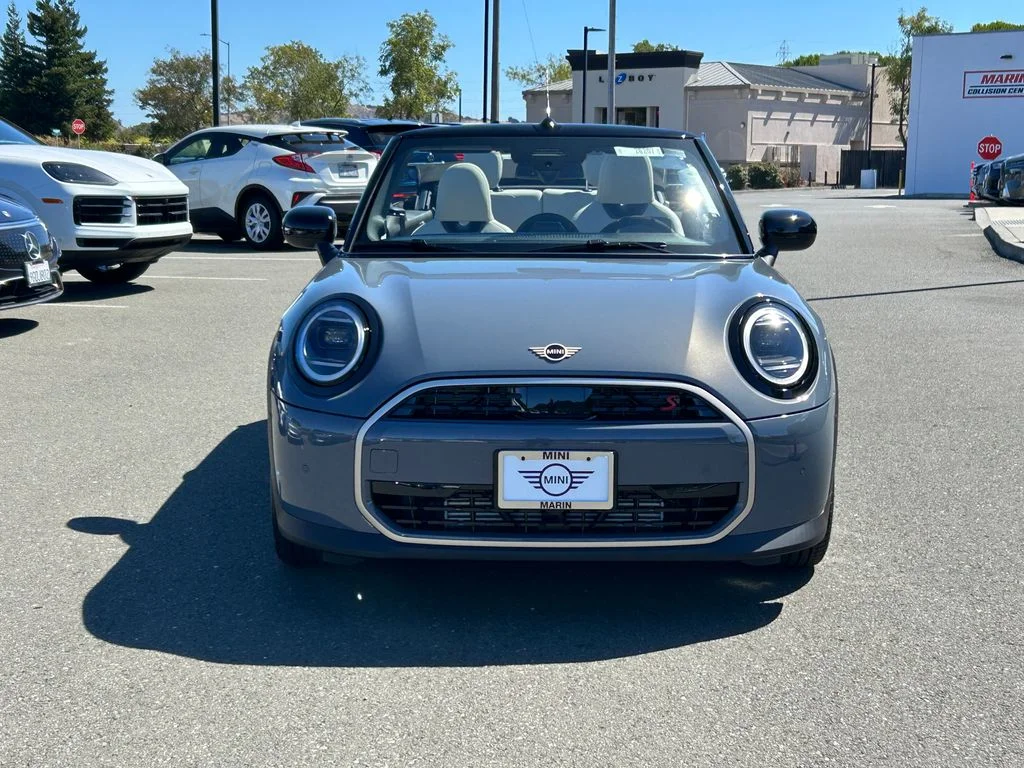 New 2026 Copper Grey Metallic MINI Signature Plus image 8