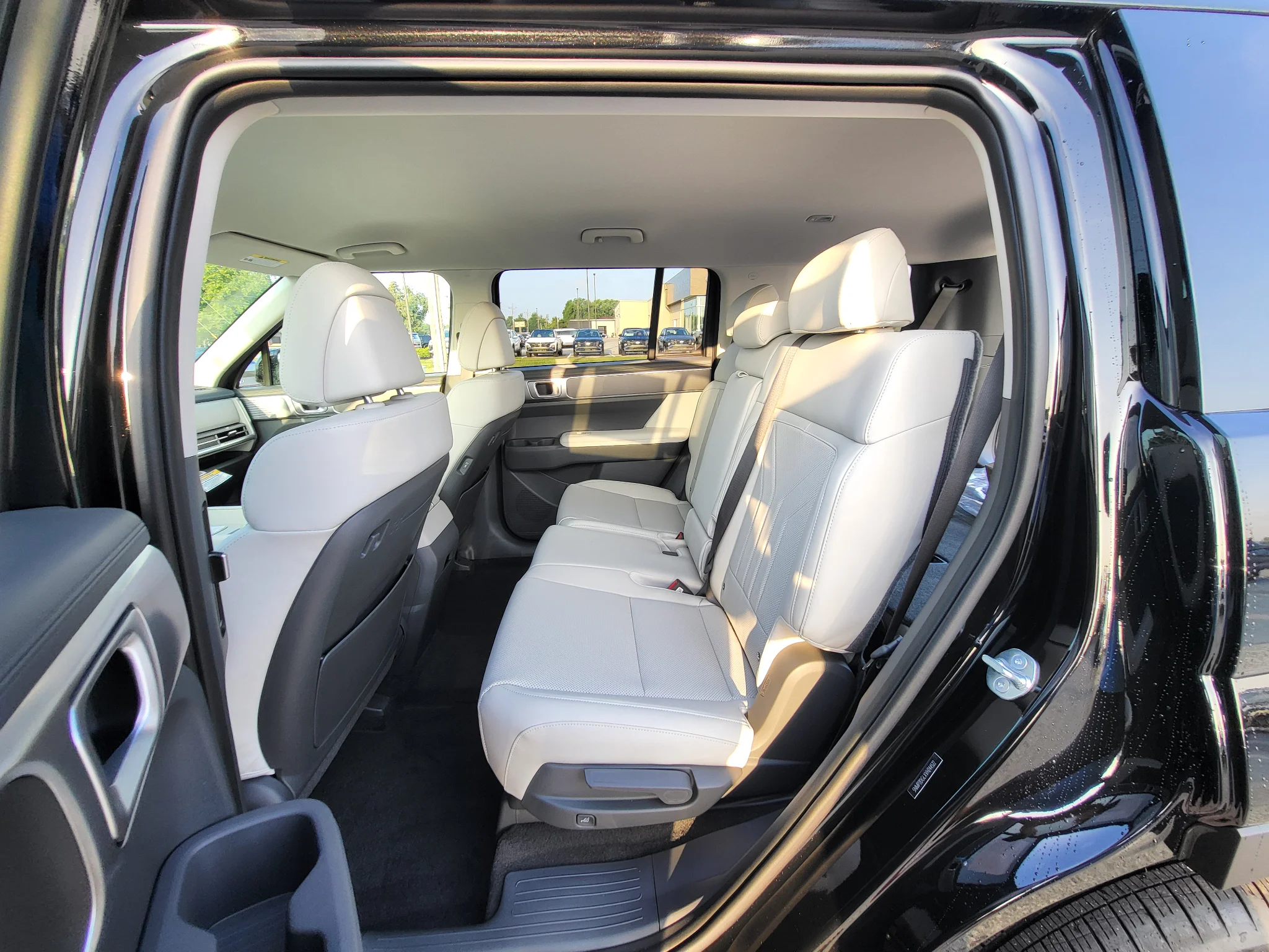 New 2027 Phantom Black Hyundai SEL image 22