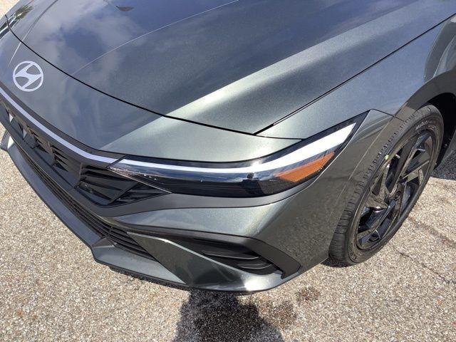 New 2026 Gray Hyundai SEL Sport image 25