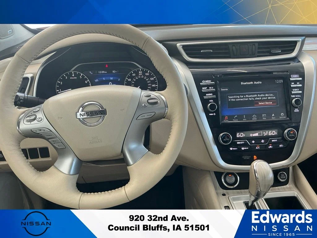 Used 2018 Red Nissan SL image 18