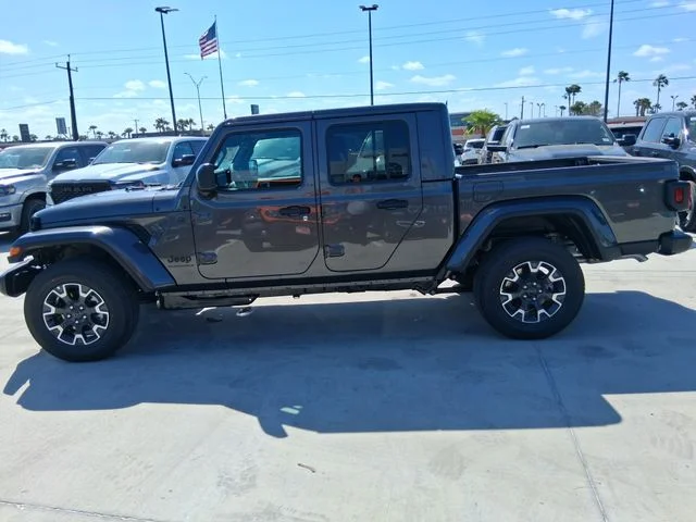 New 2026 Granite Crystal Metallic Clearcoat Jeep Sahara image 4