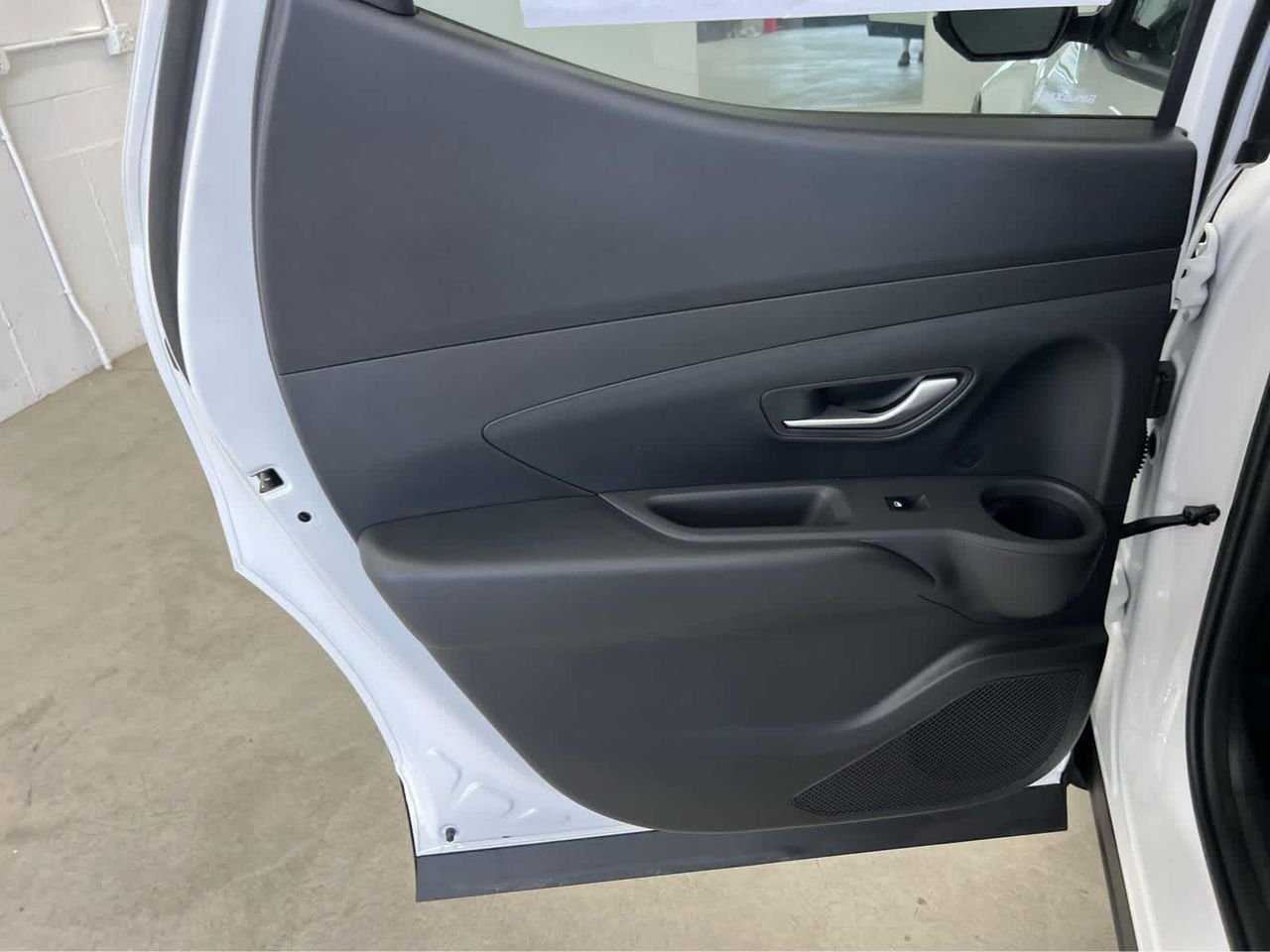 New 2026 Atlas White Hyundai SEL AWD image 25
