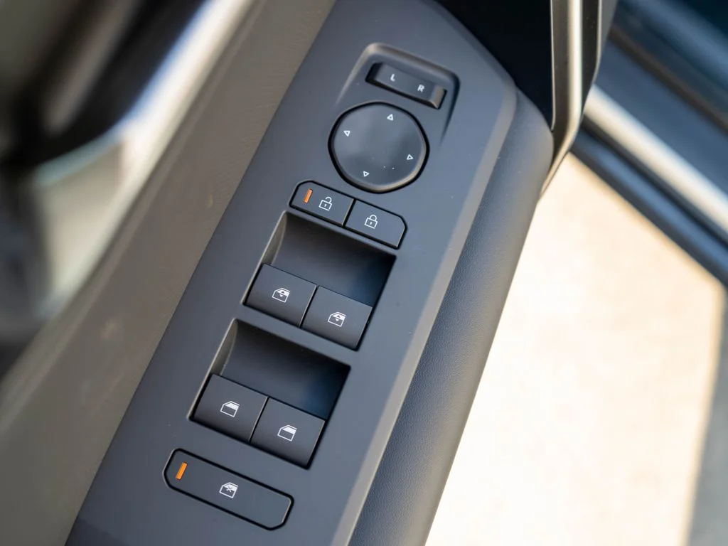 New 2027 Snow White Pearl Kia X-Line SX image 17