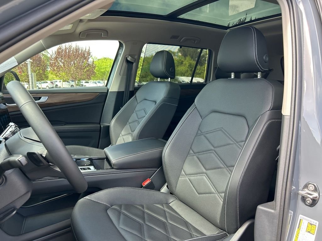 New 2026 Gray Volkswagen 2.0T SE w/Technology image 21