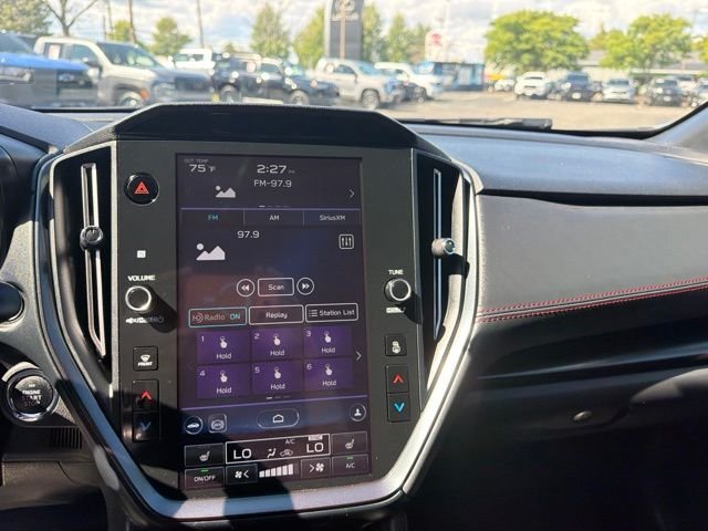Used 2023 Ice Silver Metallic Subaru Limited image 18