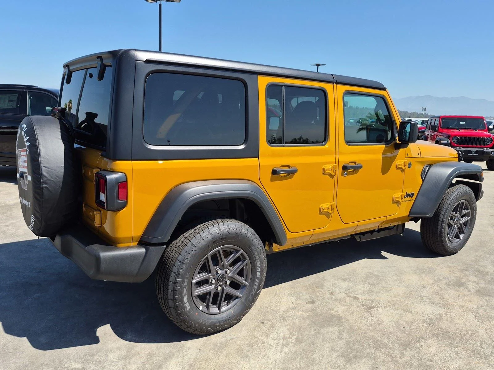 New 2026 Goldilocks Exterior Paint Jeep Sport S image 6
