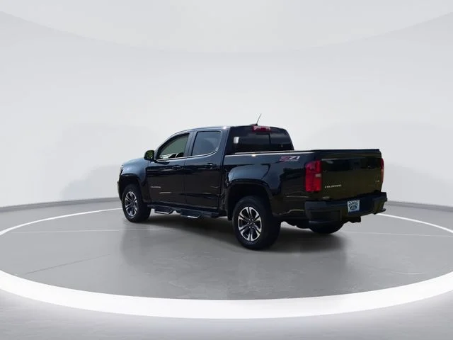 Used 2022 Black Chevrolet Z71 image 6