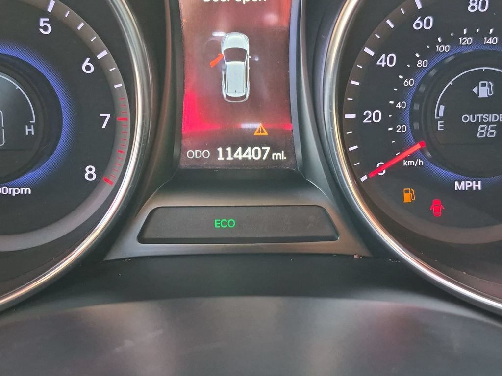 Used 2014 Black Hyundai Base image 15