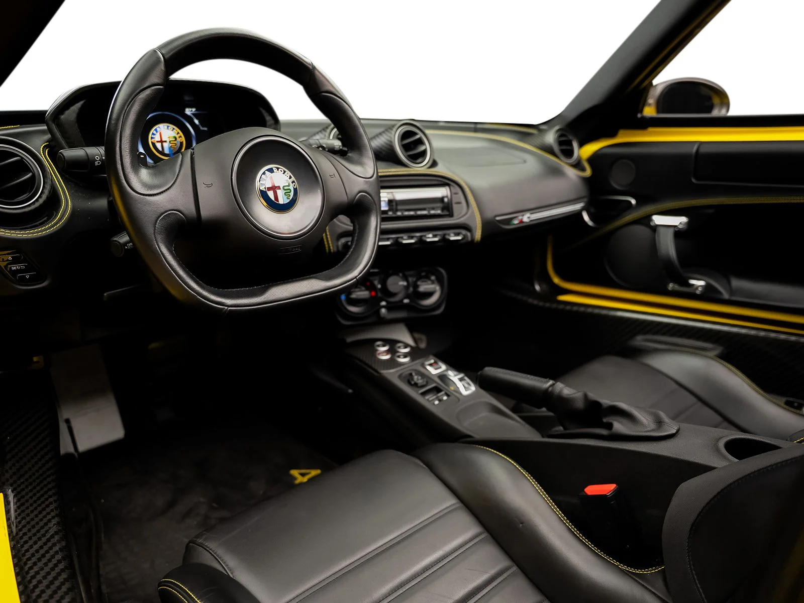 Used 2016 Yellow Alfa Romeo Base image 37