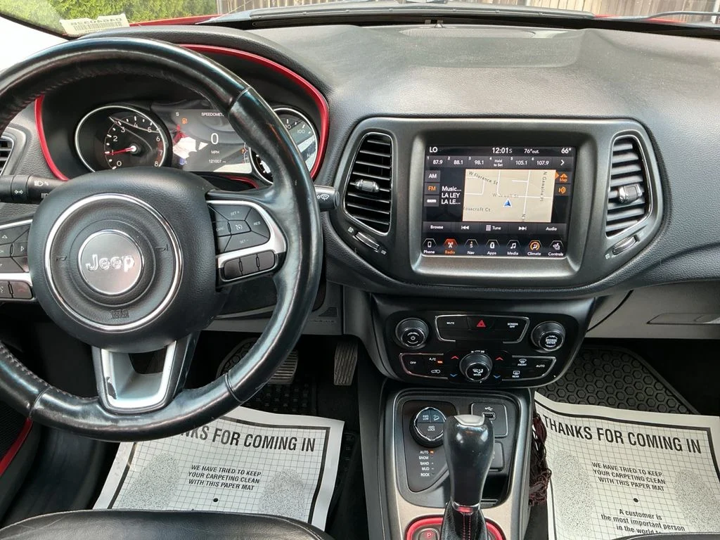 Used 2018 Orange Jeep Trailhawk image 18