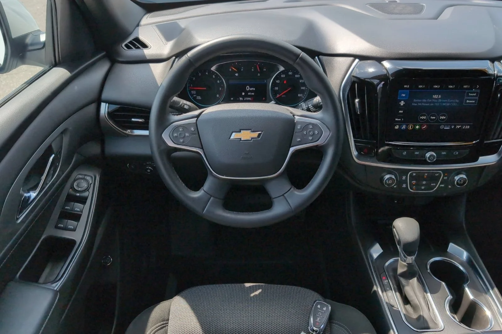 Used 2023 SUMMIT WHITE Chevrolet LT Cloth image 15