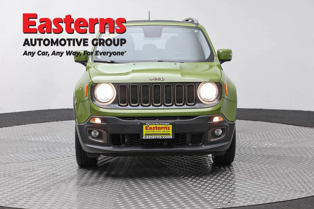 Used 2016 Green Jeep Latitude image 2