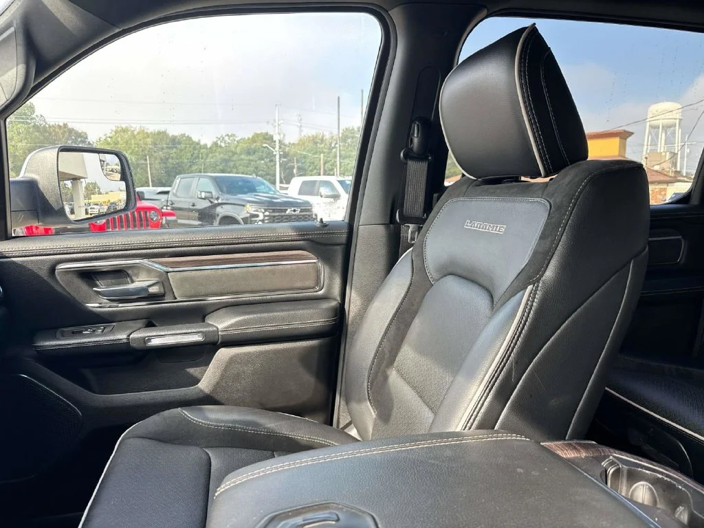 Used 2025 White Ram Laramie image 35