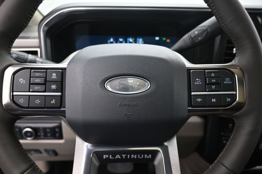 New 2026 Star White Metallic Tri-Coat Ford Platinum image 11