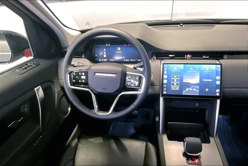Used 2025 Gray Land Rover S image 5