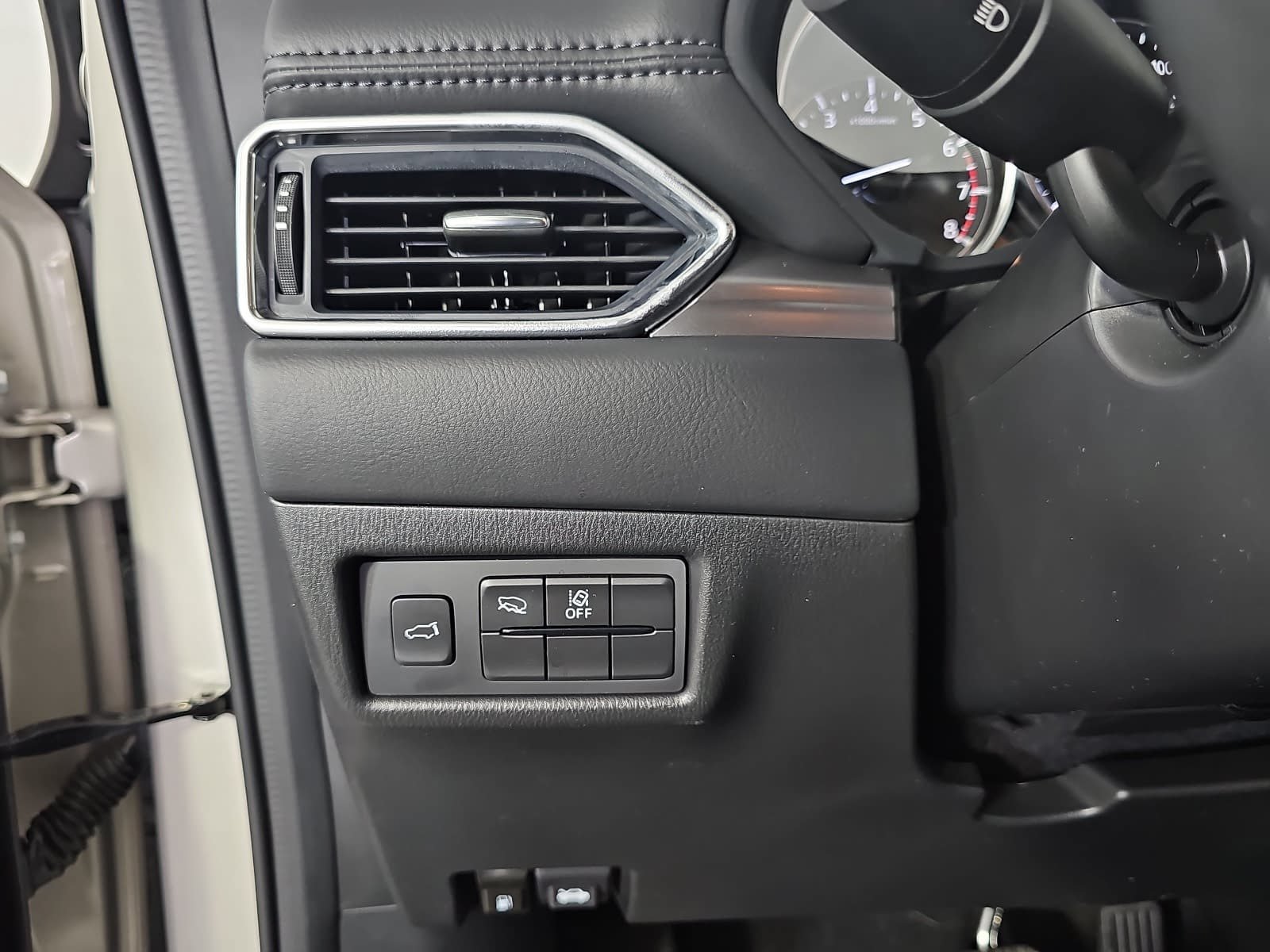 Used 2025 Silver Mazda 2.5 S Preferred Package image 26