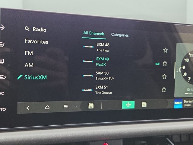 New 2027 Snow White Pearl Kia EX image 18