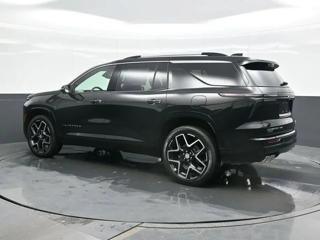 New 2026 Mosaic Black Metallic Chevrolet High Country image 3