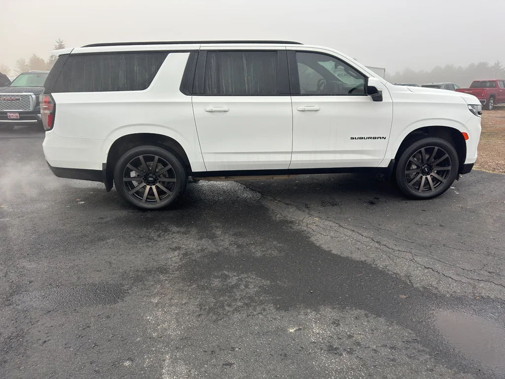 Used 2023 Summit White Chevrolet RST image 4