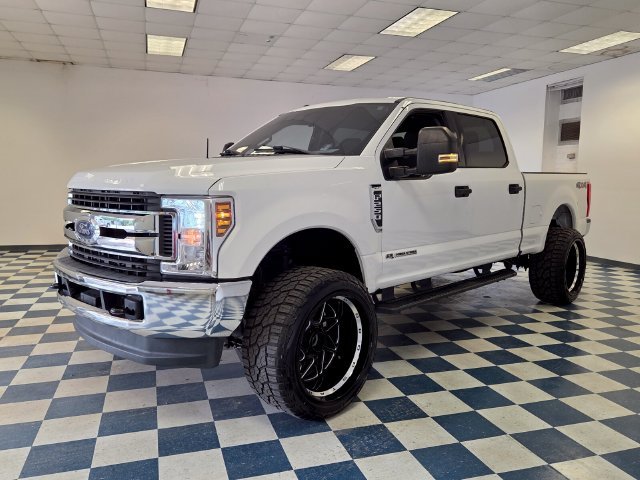 Used 2019 White Ford XLT image 3